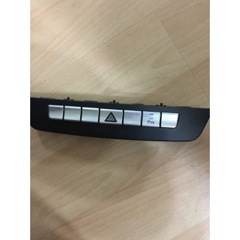 MERCEDES 204 KASA PANEL DÖRTLÜ DÜĞMESİ A2049058301 - 2049058301